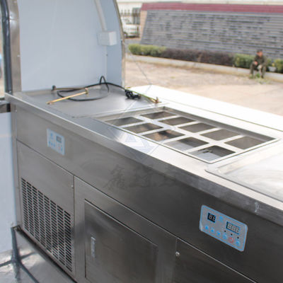 ヨーロッパ モバイル キッチン ドーナツ フレンチフライ ハンバーガー フィールドメンテナンス付き 食品トラック