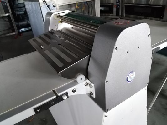 プロの自動テーブルトップピザクロアッサンパン製造機