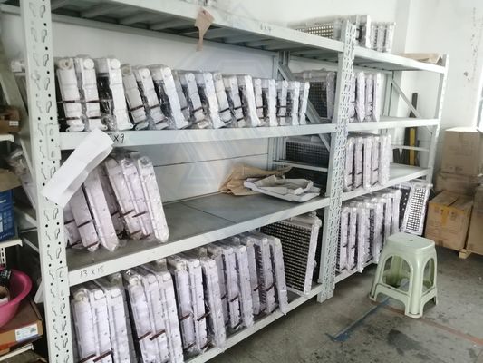 300Kg氷の貯蔵容量 自動氷のブロックを作る機械 クリスタルキューブ氷メーカー