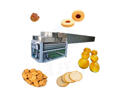 食品飲料店でクッキーやオムレットを焼く中規模のトンネルオーブン