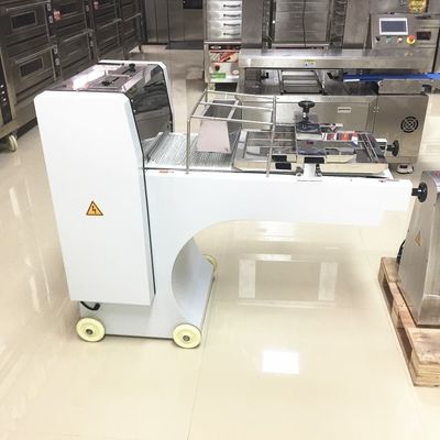 2020年 小型パスタロールパン屋内部の小麦加工設備