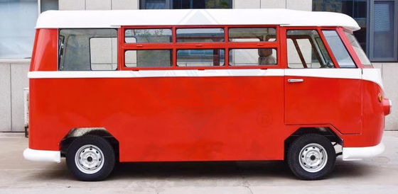 タコとコーヒーを原材料で売る 野菜 食品トレーラー