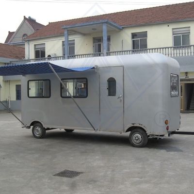 カスタマイズされた食品スナックトラック 移動中の食品を販売するモバイル・ファストフードトレーラー