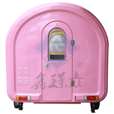 250コマーシャル・ストリートにある屋外のスナックと飲み物用の丸型移動式フードトラック