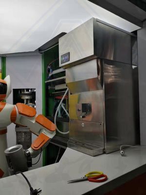 スタッドレスタイヤ304素材と完全に自動機能のアイスキューブメーカー