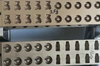 30-50kg/h 半自動 バナナ 熊形 ジェラチン ペクチン キャンディー 生産ライン