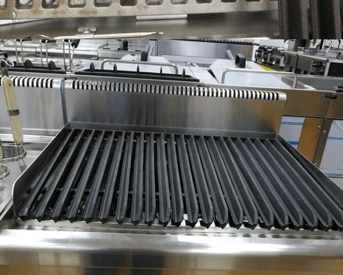 スタッドレスタイヤ 電気 ラバ ロック グリル テーブルバーベキュー グリル 400*650*480MM
