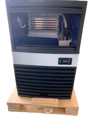 商用 140P 63kg/日 500KGの氷の貯蔵容量を持つ氷のキューブを作る機械
