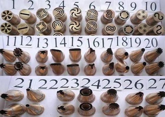 粉末原材料を使用する小規模企業のための高生産性ビスケット製造機械