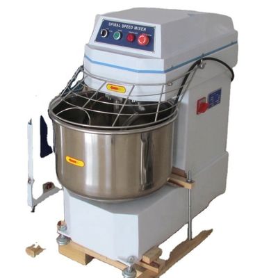 小麦粉を混ぜる工業用ハンドミキサーと改良されたパン屋設備