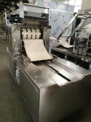 高生産性と効率性 工業用丸い花のクッキーメーカー