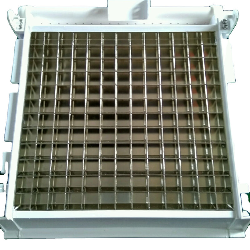 700kg 氷の貯蔵容量 0.8kW 氷蒸発器 氷のキューブマシンのための模具 30*30*22